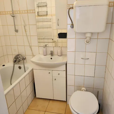 Lizo Deluxe Apartman Szekesfehervar Exterior photo